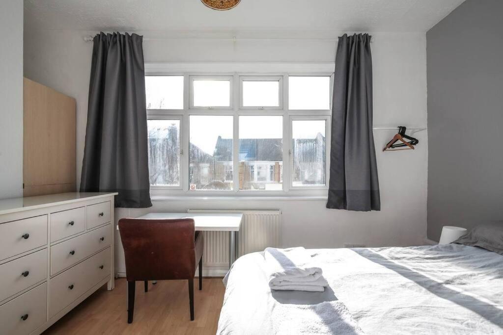 Large Modern Apartment With Garden Sleeps 10 Guests London Kültér fotó